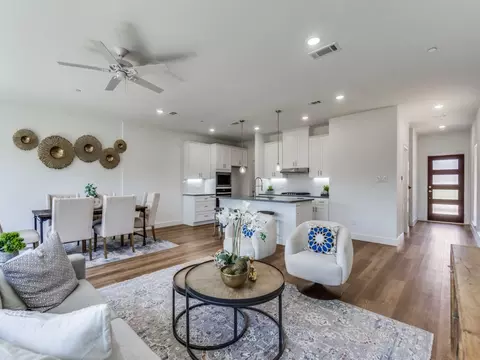 5621 Woodlands Dr, The Colony, TX 75056