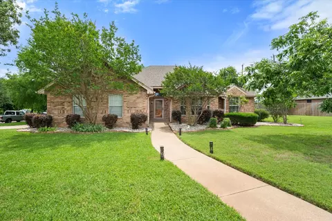 1601 Browning Ln, Cleburne, TX 76033