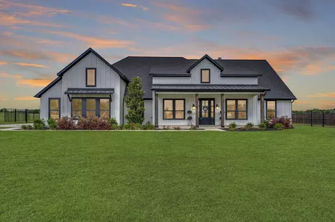 219 Mulkey Rd, Waxahachie, TX 75167