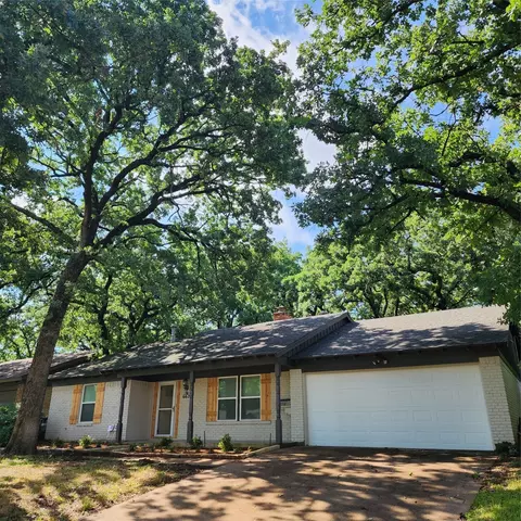 6628 Yolanda Dr, Fort Worth, TX 76112