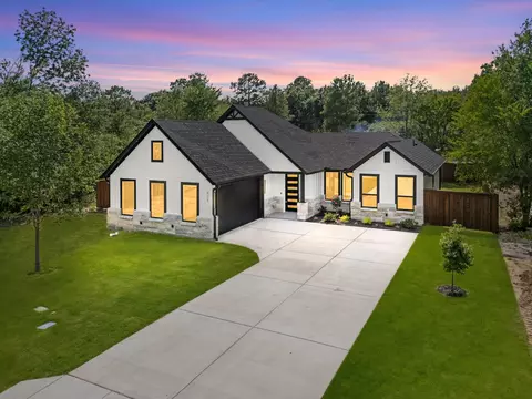 605 Utopia Rd, Tool, TX 75143