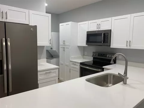 8601 Park Ln #414, Dallas, TX 75231