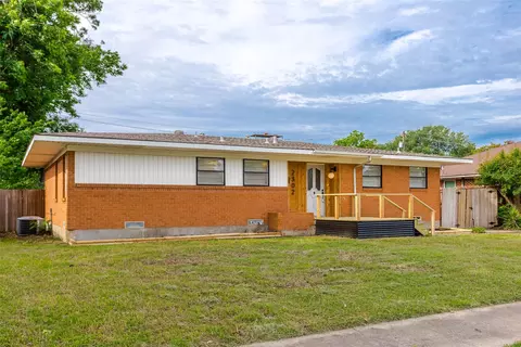2302 Mockingbird Ln, Garland, TX 75042