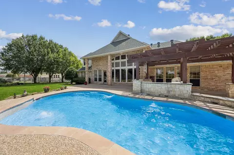 613 Edgewood Ln, Ovilla, TX 75154