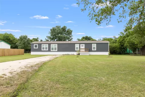 407 SE County Road 3040, Corsicana, TX 75109
