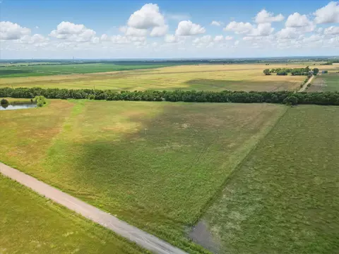 6534 County Road 1050, Celeste, TX 75423 photo 3