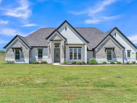 3025 Infinity Dr, Weatherford, TX 76087