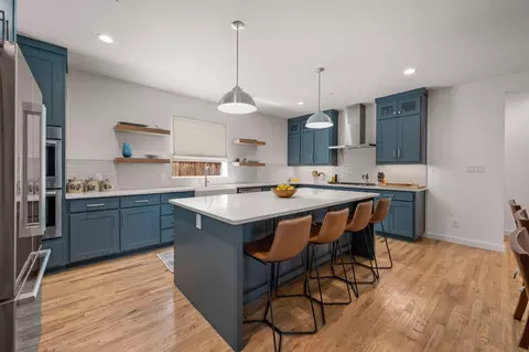 Kitchen - 1002 Meadow Bend Loop N, Grapevine, TX 76051 photo 3 of 6