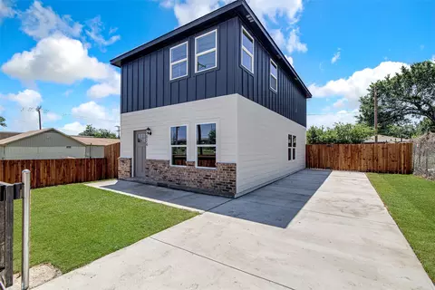 1024 E Daggett Ave, Fort Worth, TX 76104