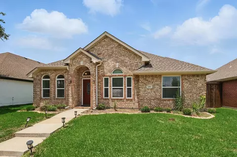 6205 Apache Dr, The Colony, TX 75056