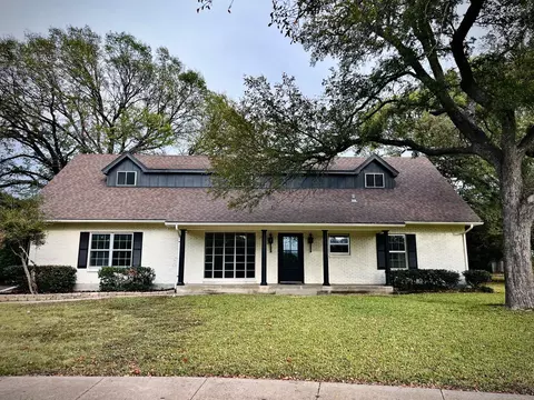 1707 Williamsburg Cir, Ennis, TX 75119