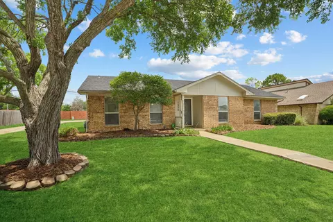 1535 Rocky Point Dr, Lewisville, TX 75077