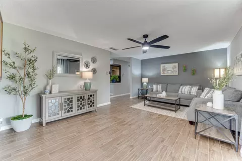 514 Shorehaven Dr, Garland, TX 75040