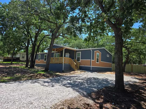 1737 Long Ave, Pelican Bay, TX 76020