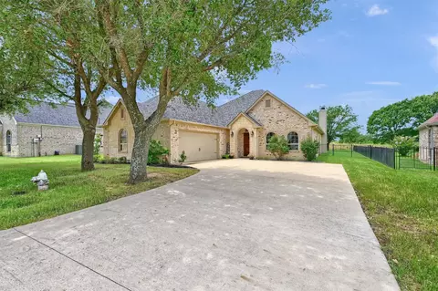 3006 Preston Club Dr, Sherman, TX 75092