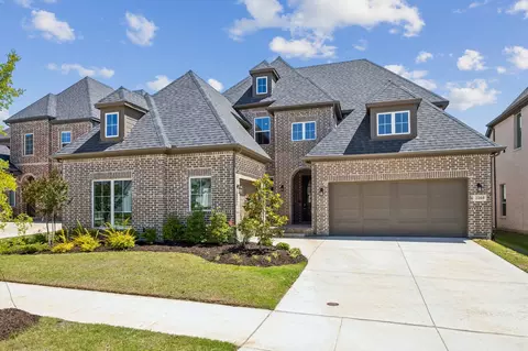 2560 Liverpool Ln, Carrollton, TX 75010