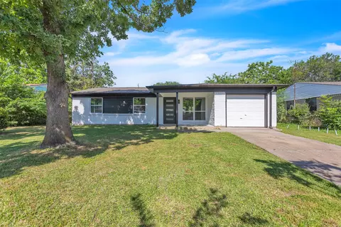 4423 Harvey Dr, Mesquite, TX 75150