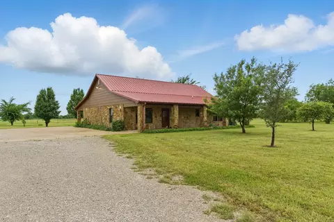 2790 Fairview Rd, Millsap, TX 76066