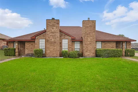 701 Inglewood Trl, Desoto, TX 75115