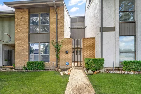 9818 Amberton Pkwy, Dallas, TX 75243