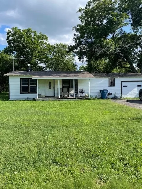 504 E Polk Ave, Whitney, TX 76692