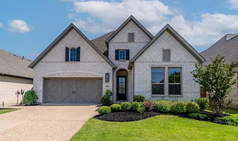 3700 Sir Kelly St, The Colony, TX 75056