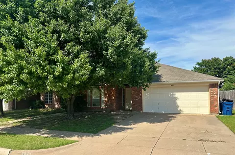 4821 Topaz Ln, Granbury, TX 76049