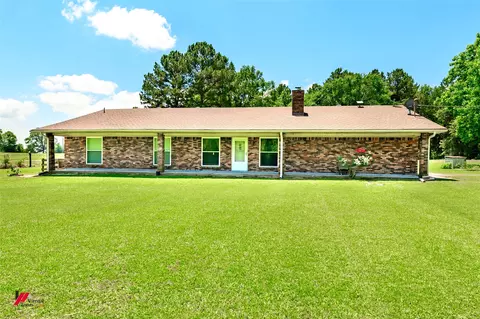 255 Barry Rd, Logansport, LA 71049