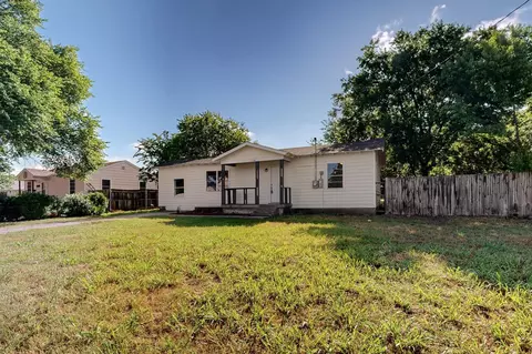 2530 Gerry Way St, Lancaster, TX 75134