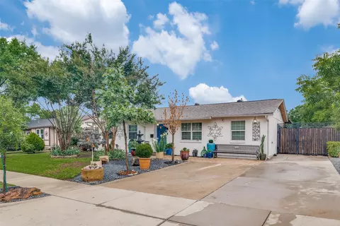 2431 Fulton Dr, Mesquite, TX 75150