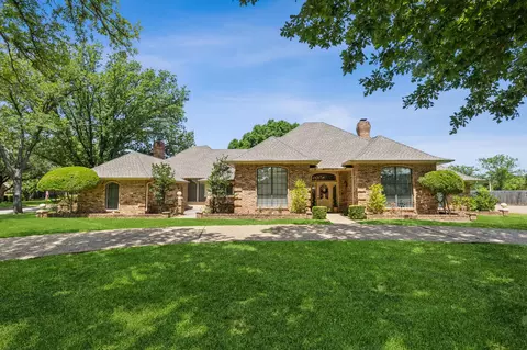 1019 Wind Ridge Cir, Duncanville, TX 75137
