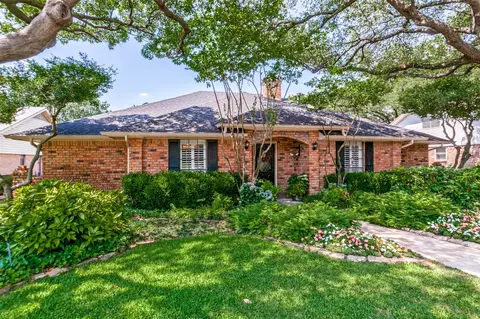 6627 Warm Breeze Ln, Dallas, TX 75248