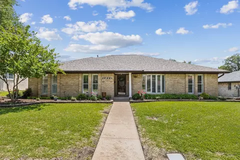 7422 Whispering Pines Dr, Dallas, TX 75248