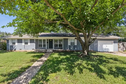 1103 Bowman St, Irving, TX 75060