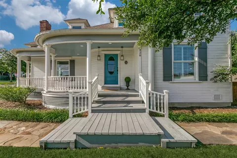 428 E Wall St, Grapevine, TX 76051 photo 7