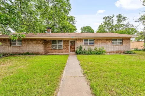 209 S Austin St, De Leon, TX 76444