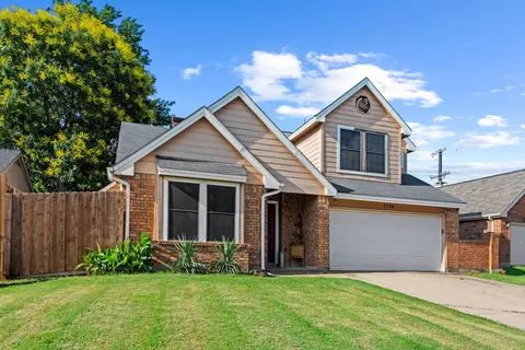 1136 Prospect Dr, Flower Mound, TX 75028