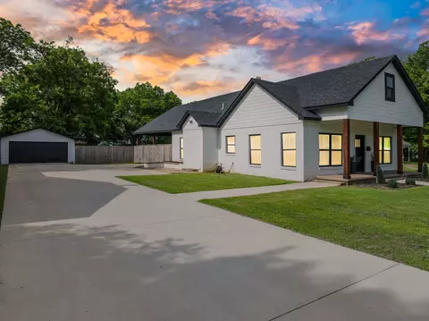 1212 Park Dr, Hillsboro, TX 76645