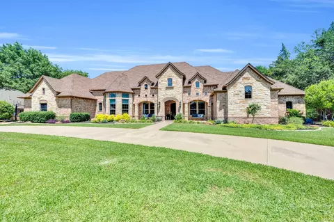 4340 Powers Branch Dr, Midlothian, TX 76065
