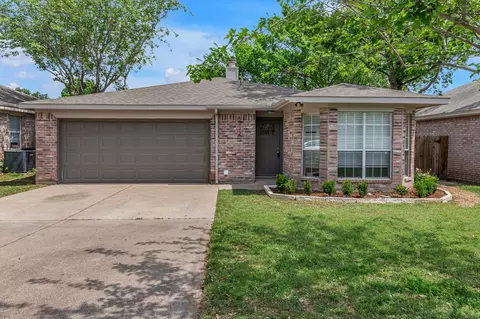 5712 Shady Springs Trl, Fort Worth, TX 76179