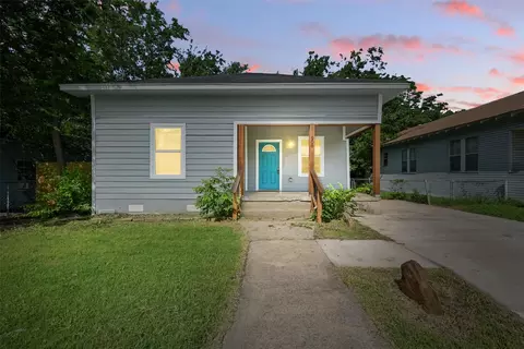 906 S Willow St, Sherman, TX 75090