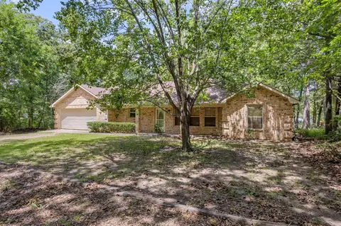 9400 Timbercreek Dr, Bonham, TX 75418
