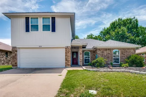 7708 Partridge Dr, Watauga, TX 76148