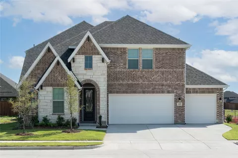 105 National Ct, Forney, TX 75126