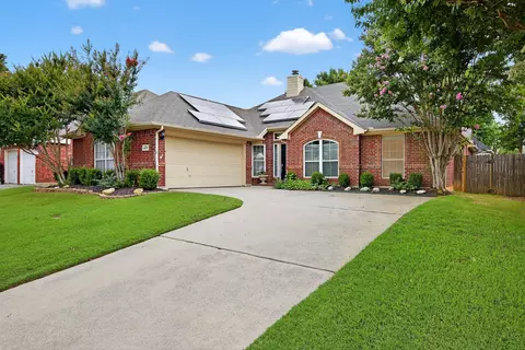 5537 Seabury Dr, Fort Worth, TX 76137
