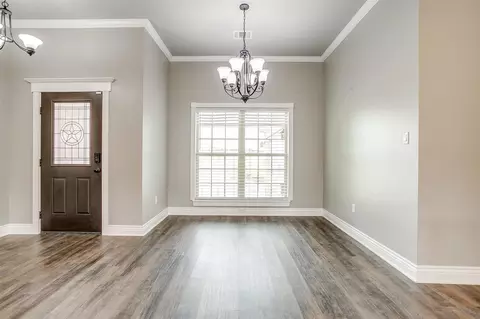 8228 Bruntsfield Loop Dr, Cleburne, TX 76033 photo 11