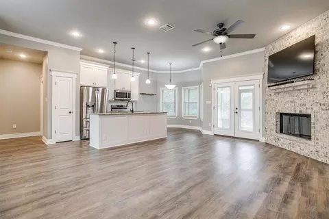 8228 Bruntsfield Loop Dr, Cleburne, TX 76033 photo 13