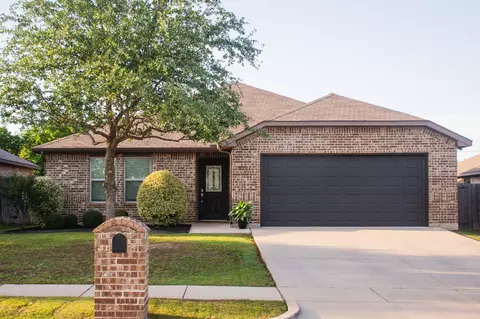 5721 Kennedy St, Watauga, TX 76148