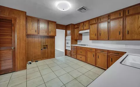 3732 N 24th St, Waco, TX 76708 photo 9