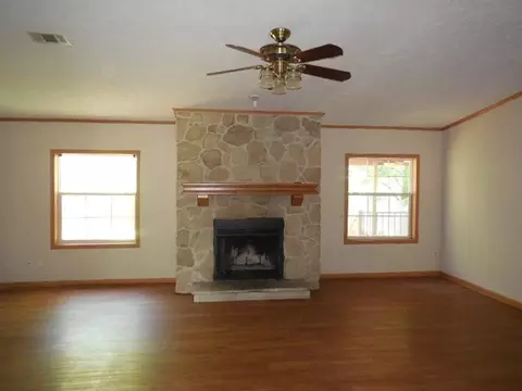 1029 Mack Dr, Haughton, LA 71037 photo 3